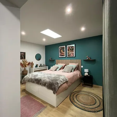 Апартаменты Hosanna Magnifique Grand Loft Classe 4 Etoiles Лавлане